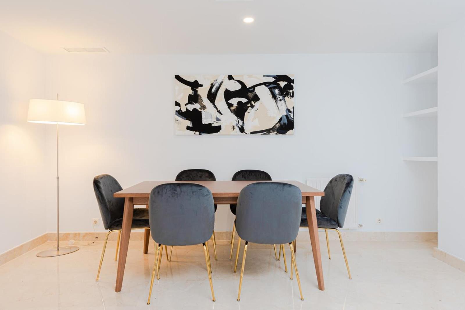 Olivos Stylish In Conde Orgaz * Madrid